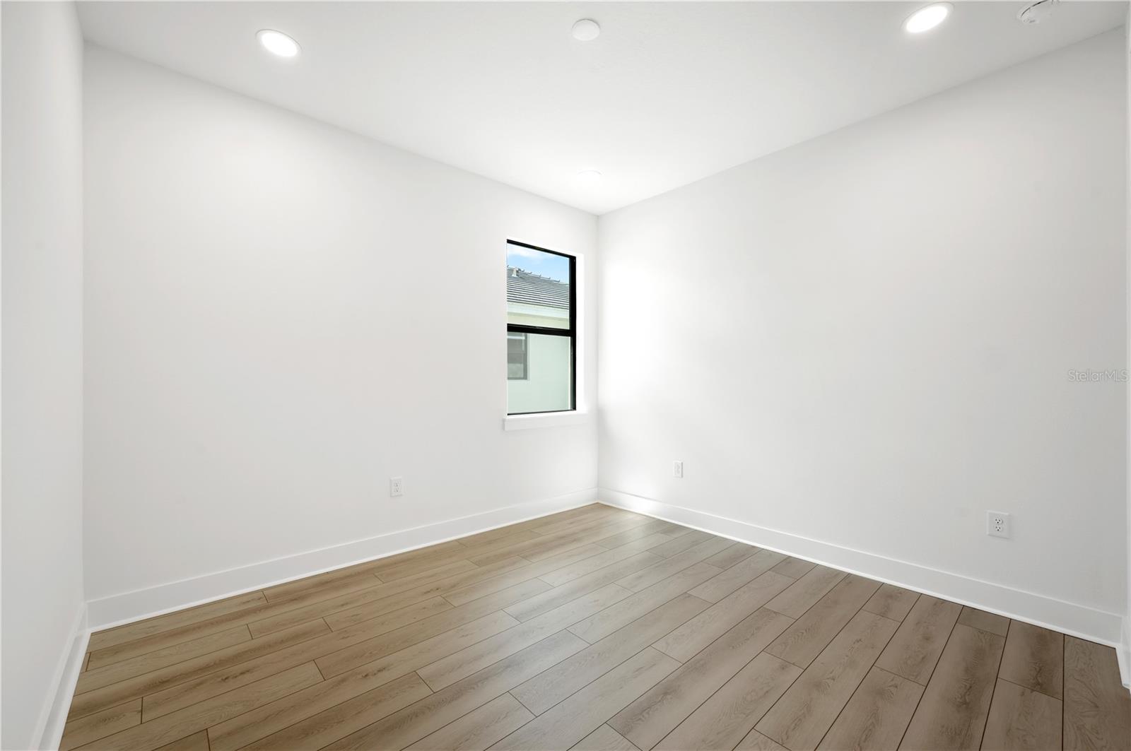 SOLSTICE AT WELLEN PARK - Residential