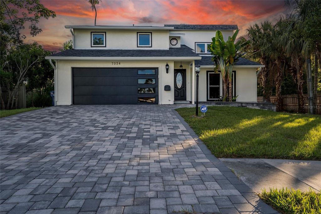 Photo of 7324 Phillips Street, Sarasota, FL 34243 (MLS # A4663038)