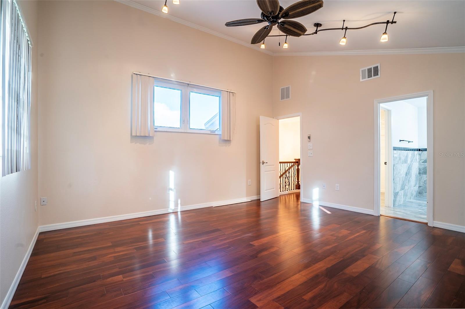 WHITFIELD ESTATES BLKS 14-23 & 26 - Residential