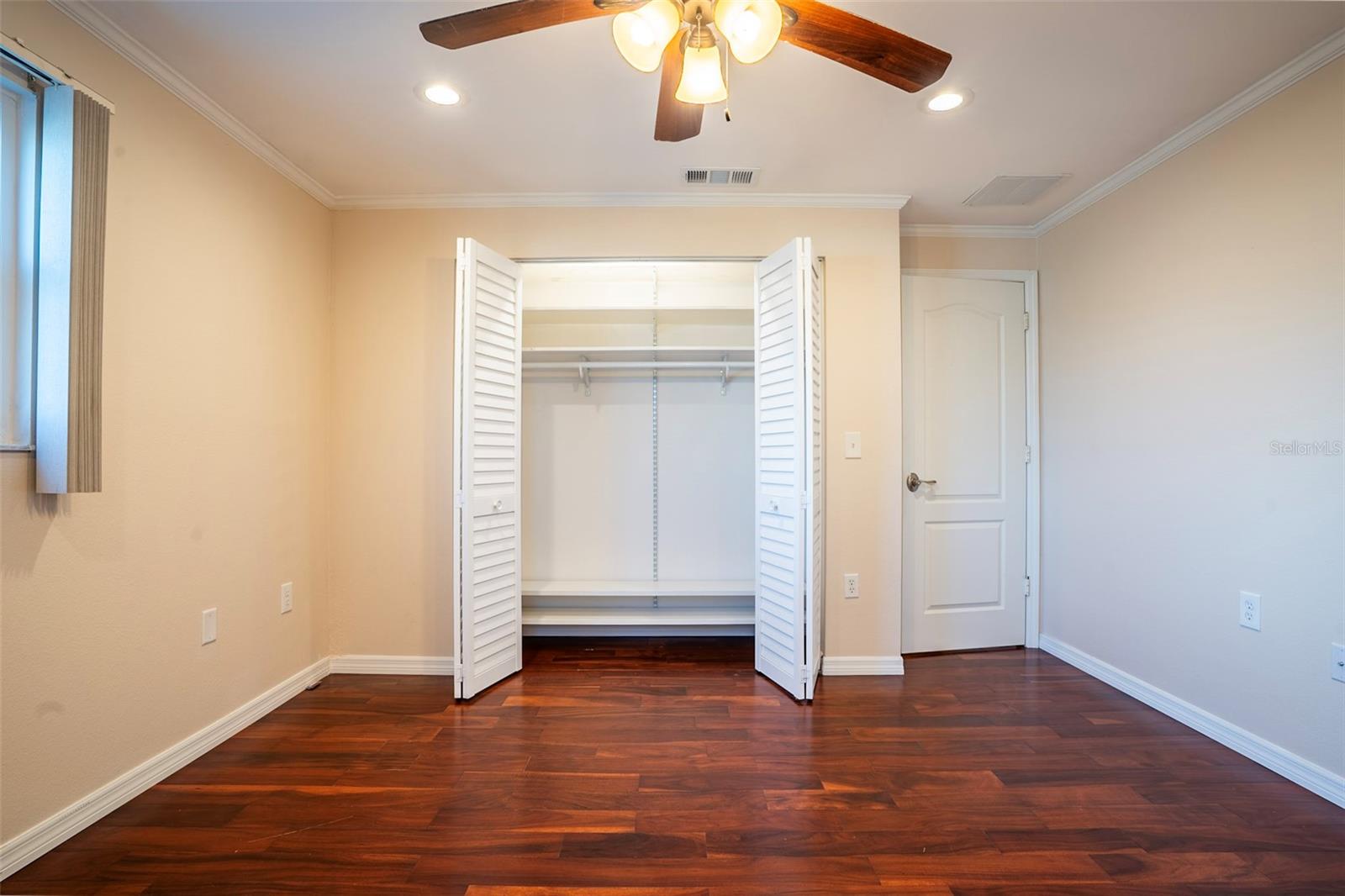WHITFIELD ESTATES BLKS 14-23 & 26 - Residential