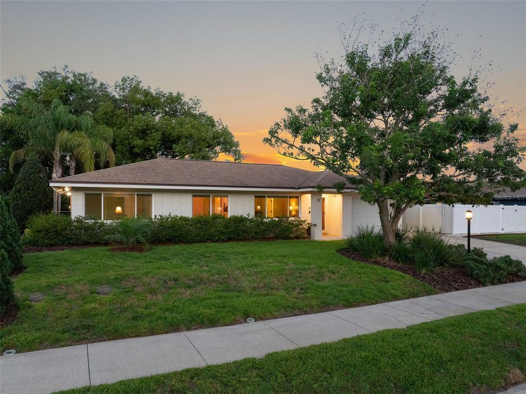 Photo of 27 Columbine Trail, Debary, FL 32713 (MLS # O6408891)