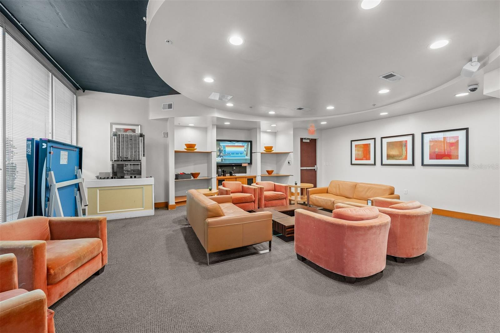 SOLAIRE/PLAZA CONDO - Residential