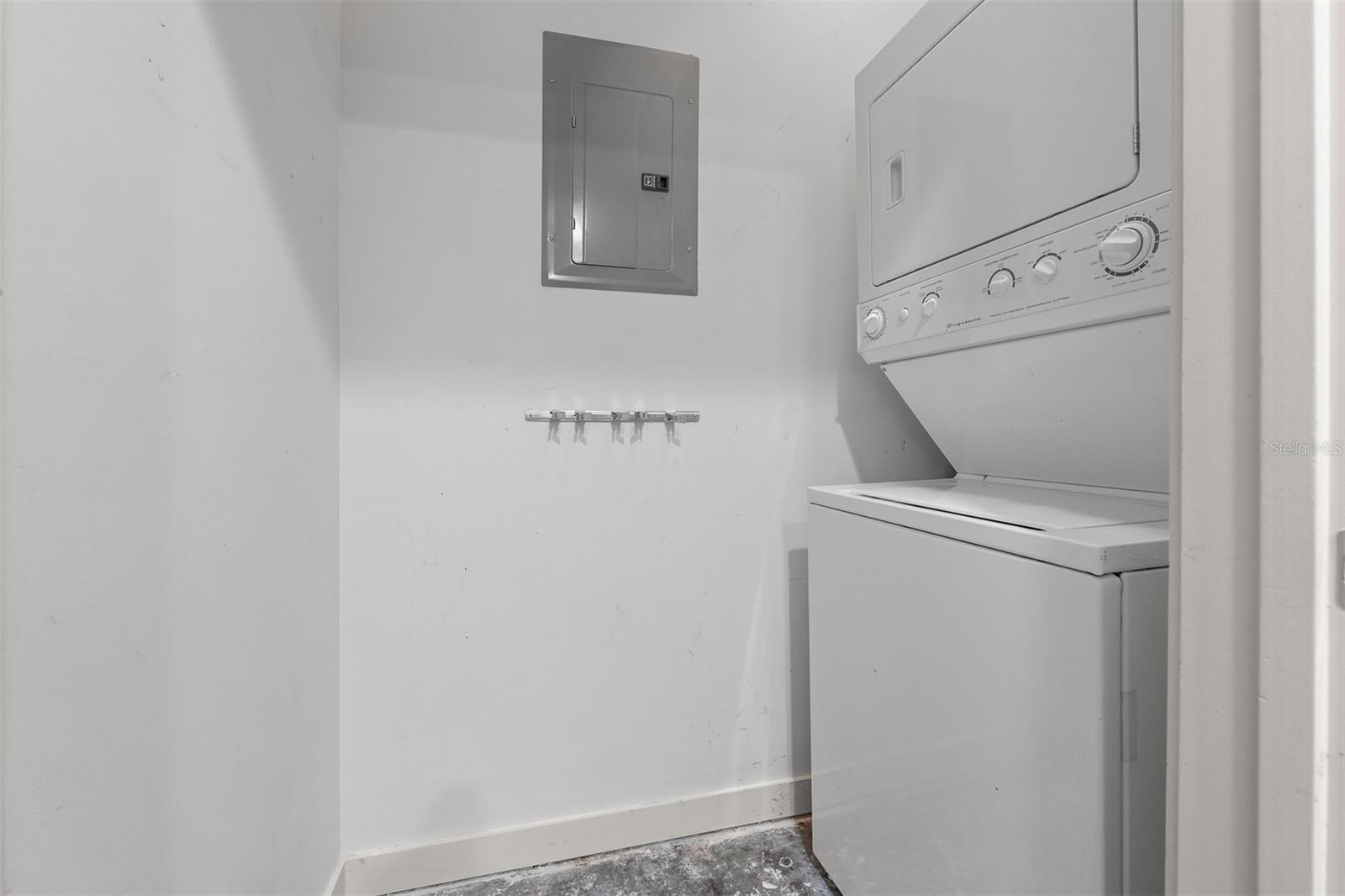 SOLAIRE/PLAZA CONDO - Residential