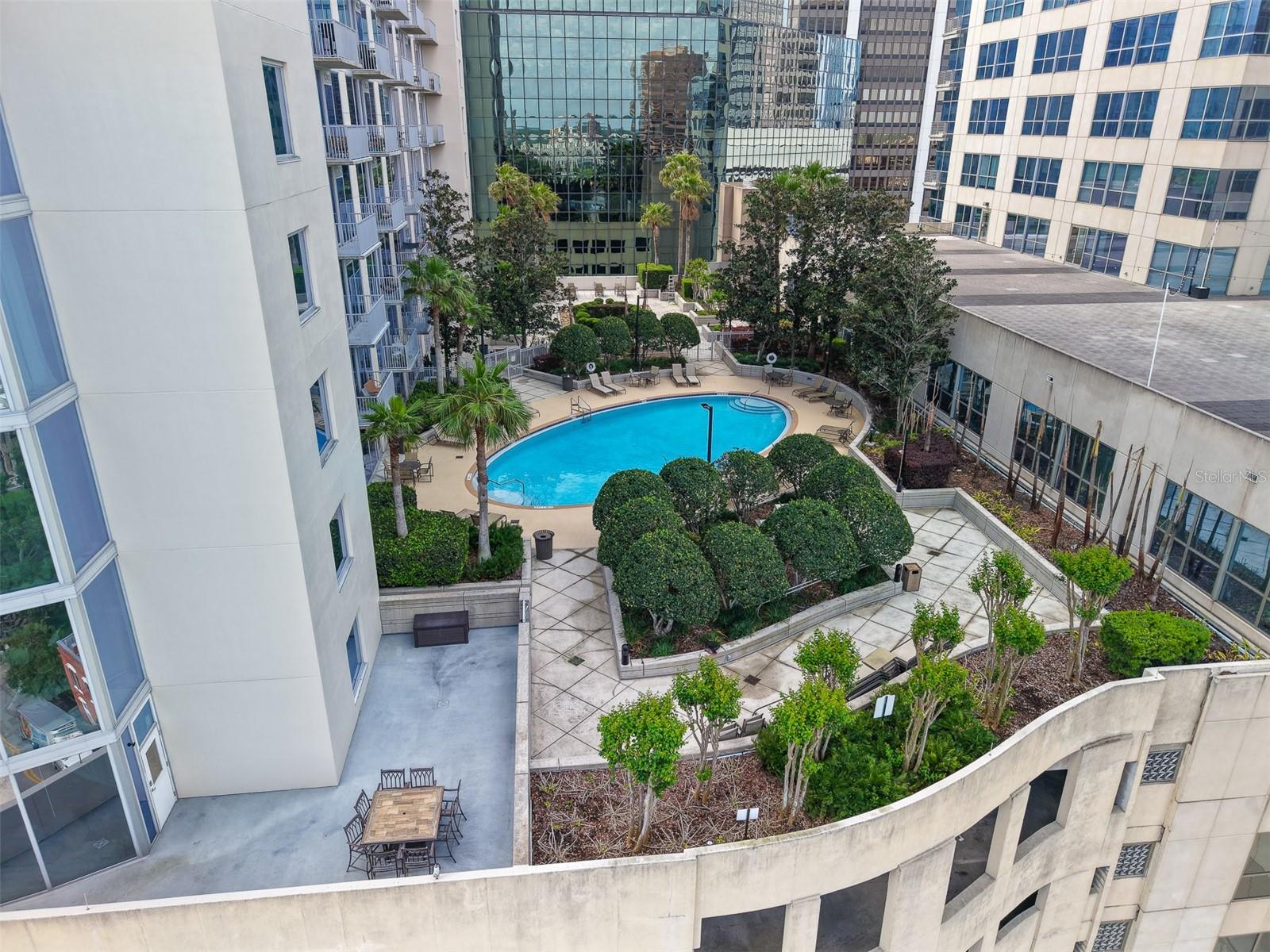 SOLAIRE/PLAZA CONDO - Residential