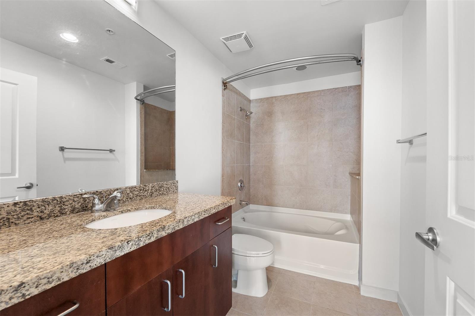 SOLAIRE/PLAZA CONDO - Residential