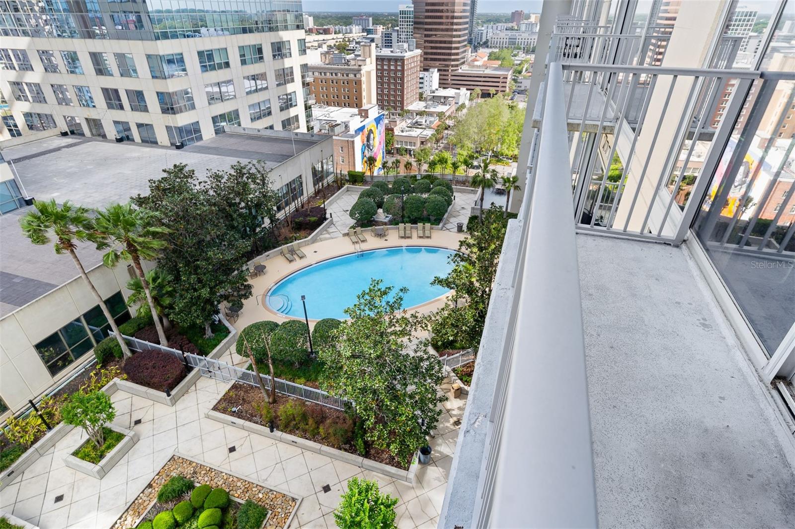 SOLAIRE/PLAZA CONDO - Residential