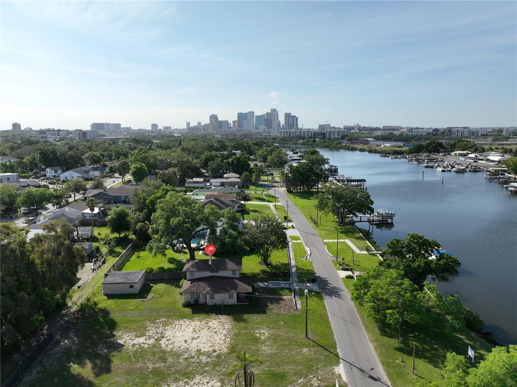 Photo of 2515 N Riverside Drive, Tampa, FL 33602 (MLS # TB8495855)