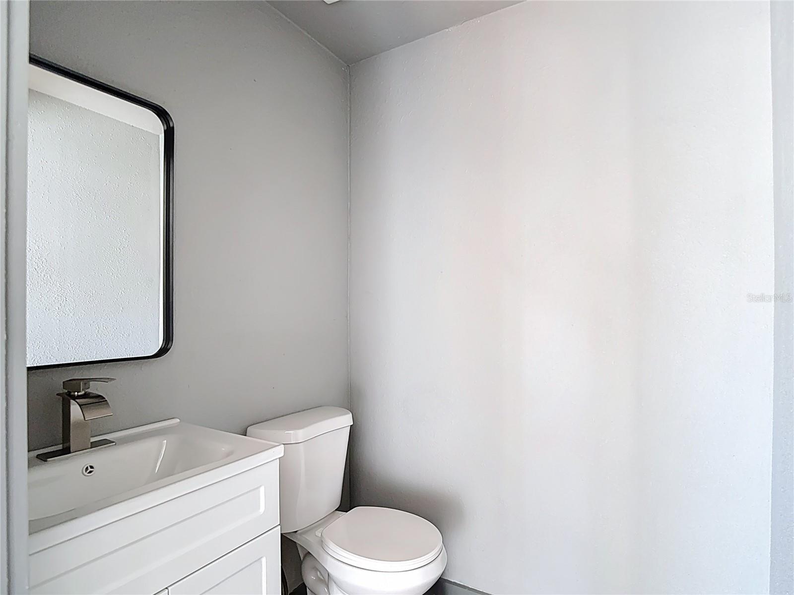 GULF COAST ACRES - Commercial Lease