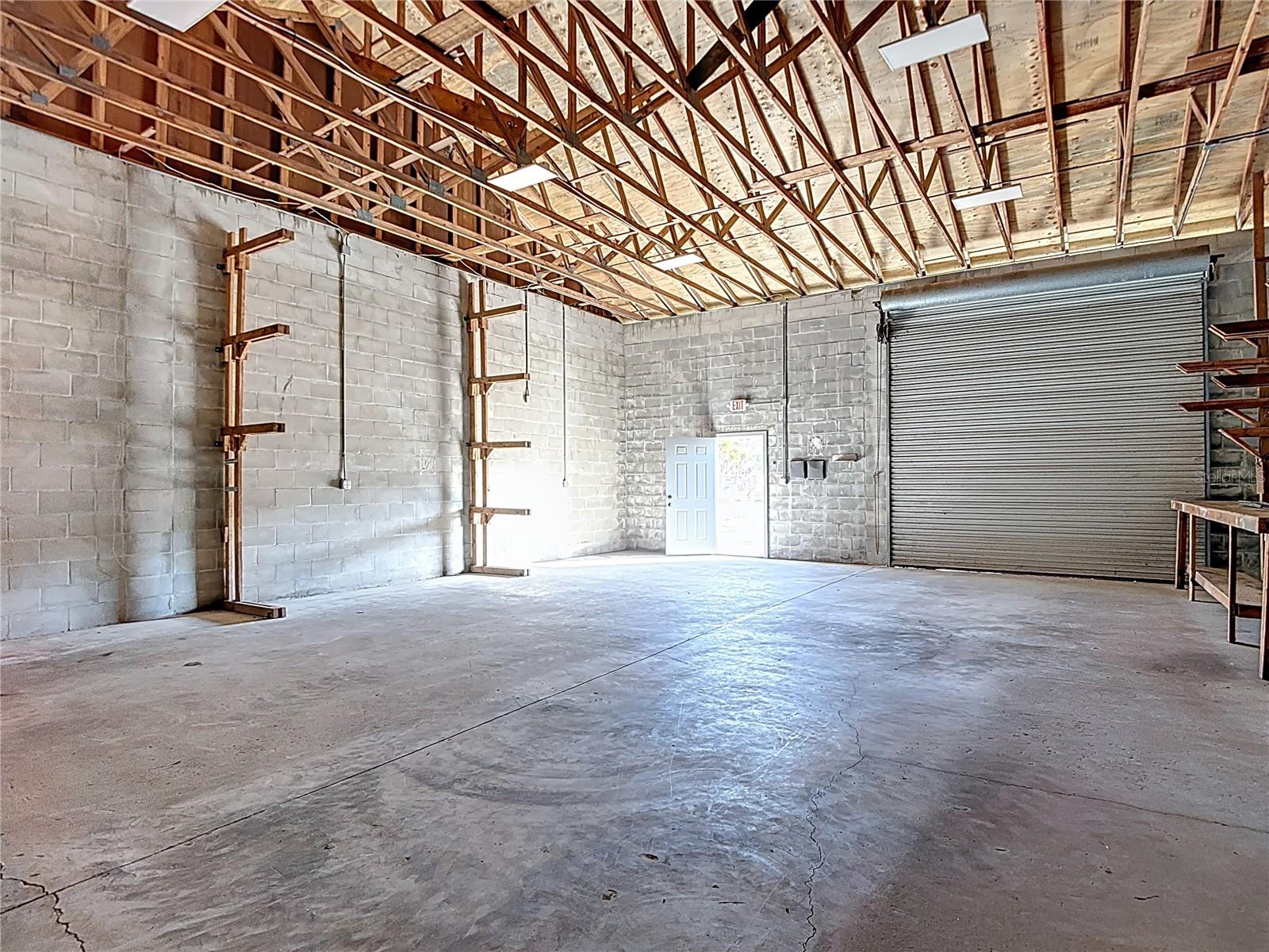 GULF COAST ACRES - Commercial Lease