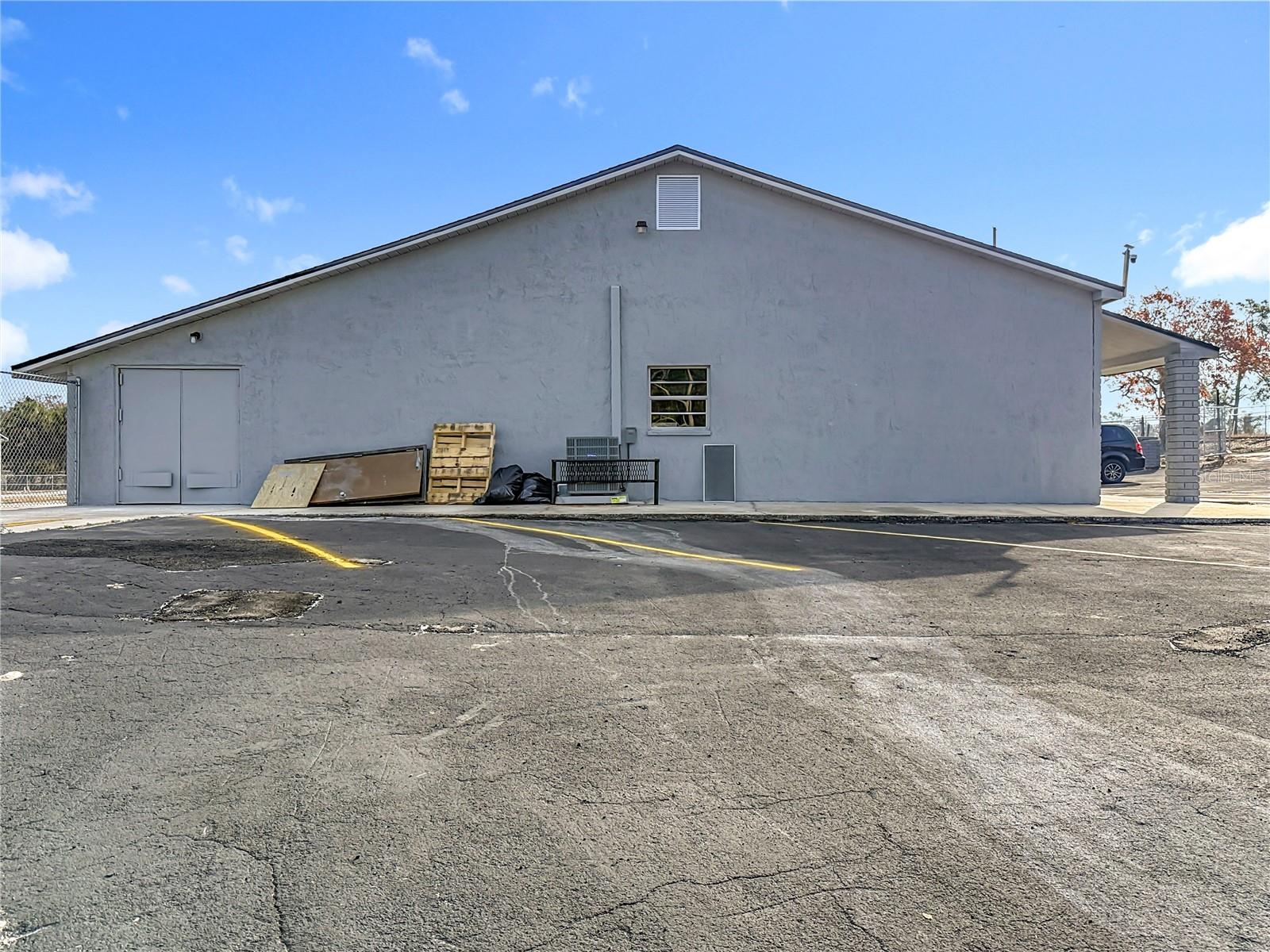 GULF COAST ACRES - Commercial Lease