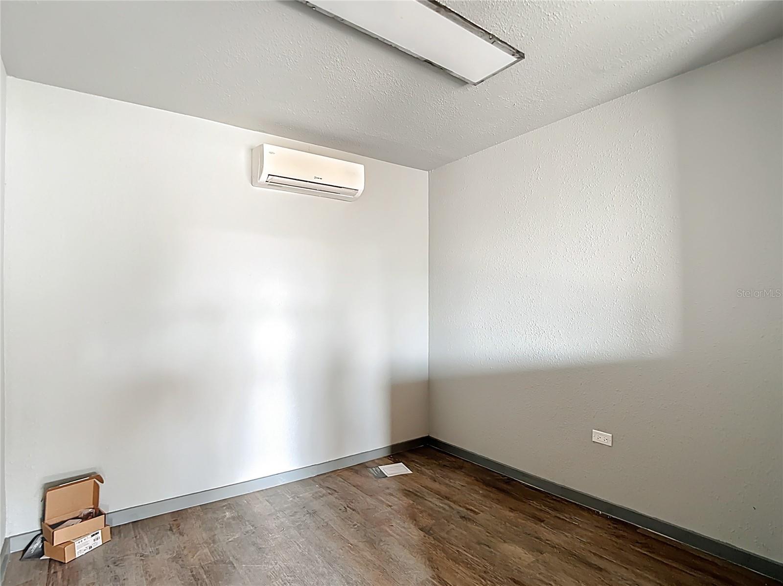 GULF COAST ACRES - Commercial Lease