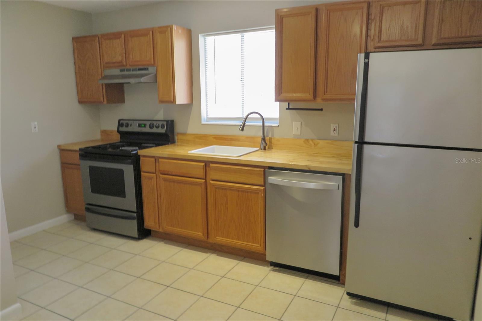 HAWTHORNE RESERVE - Residential