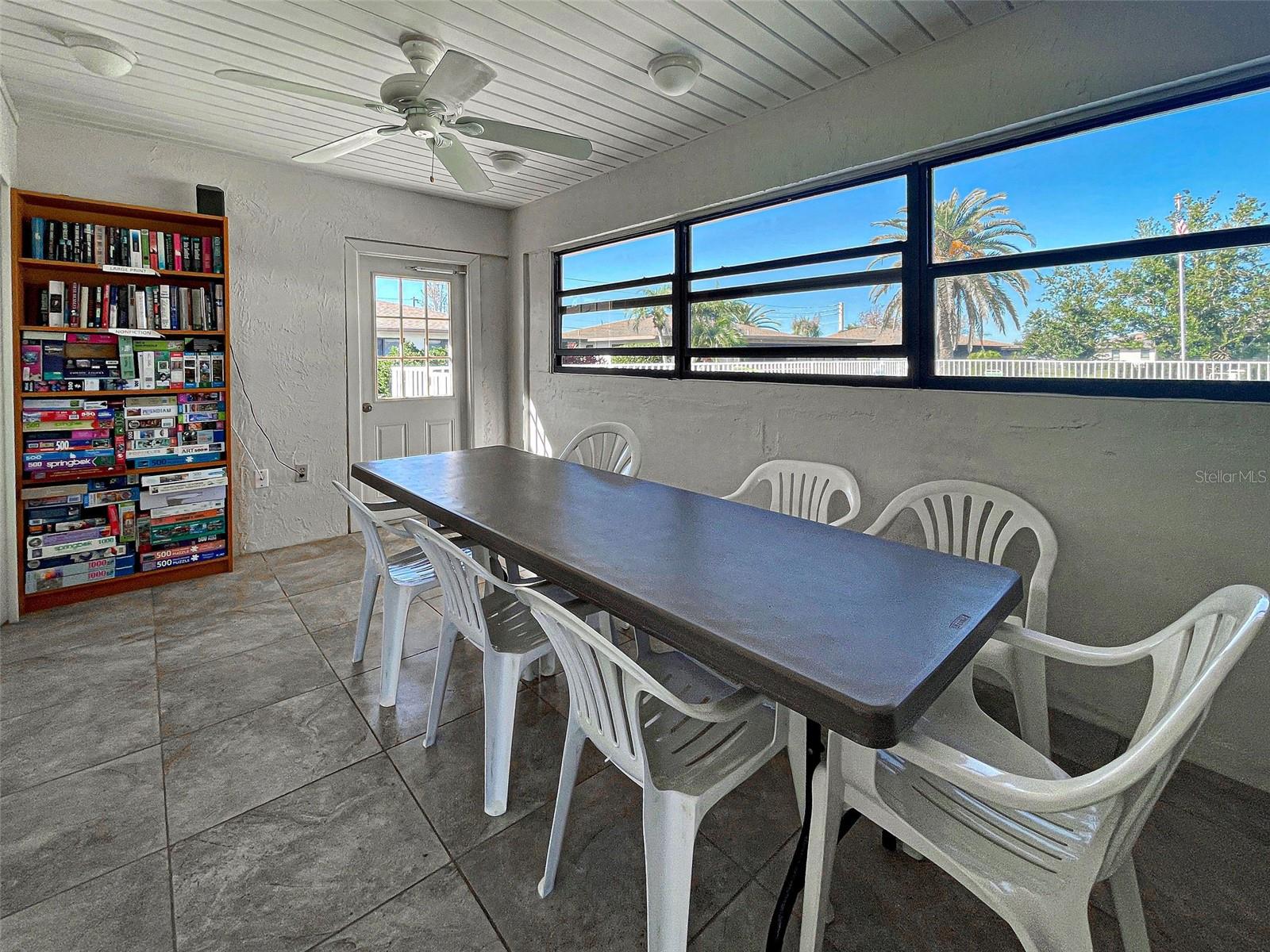 VIVIENDA WEST - Residential