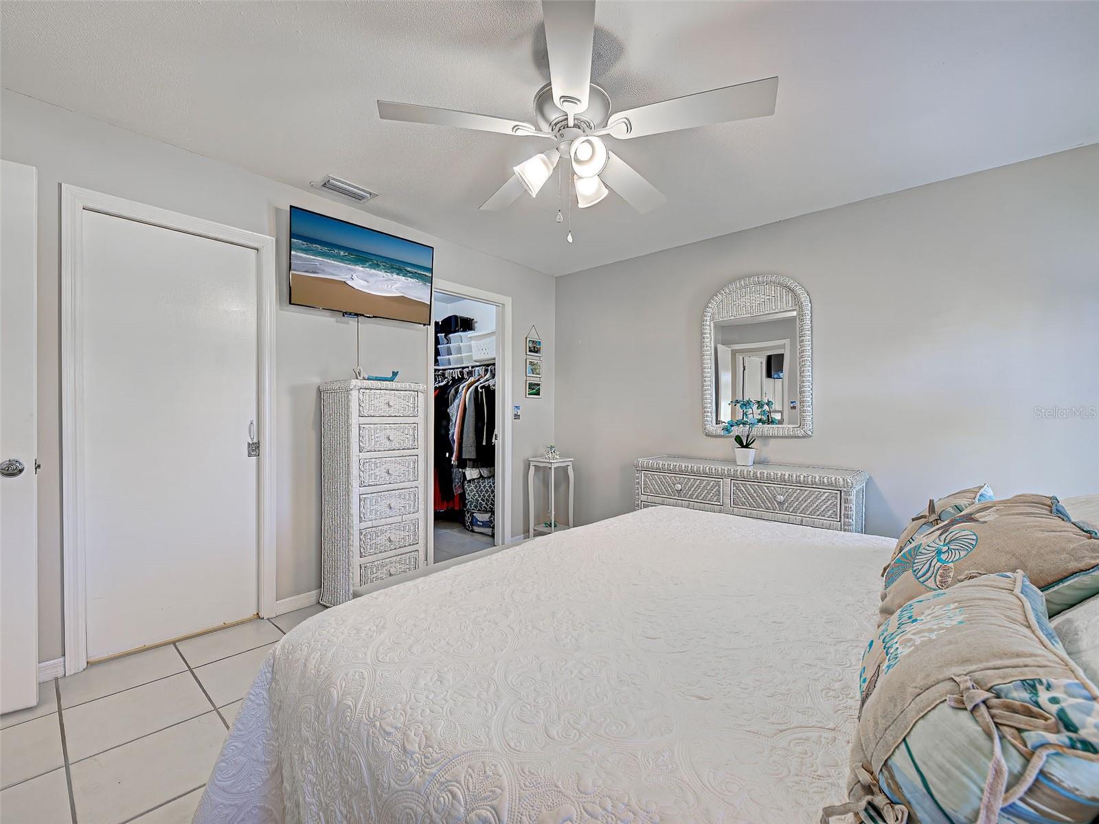 VIVIENDA WEST - Residential