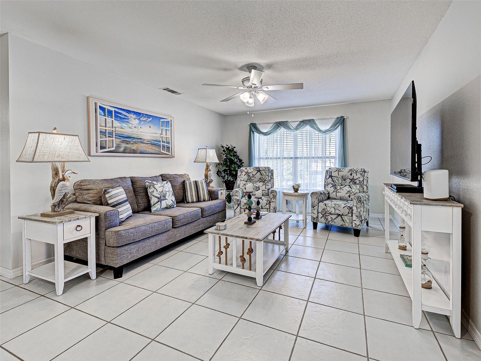 VIVIENDA WEST - Residential