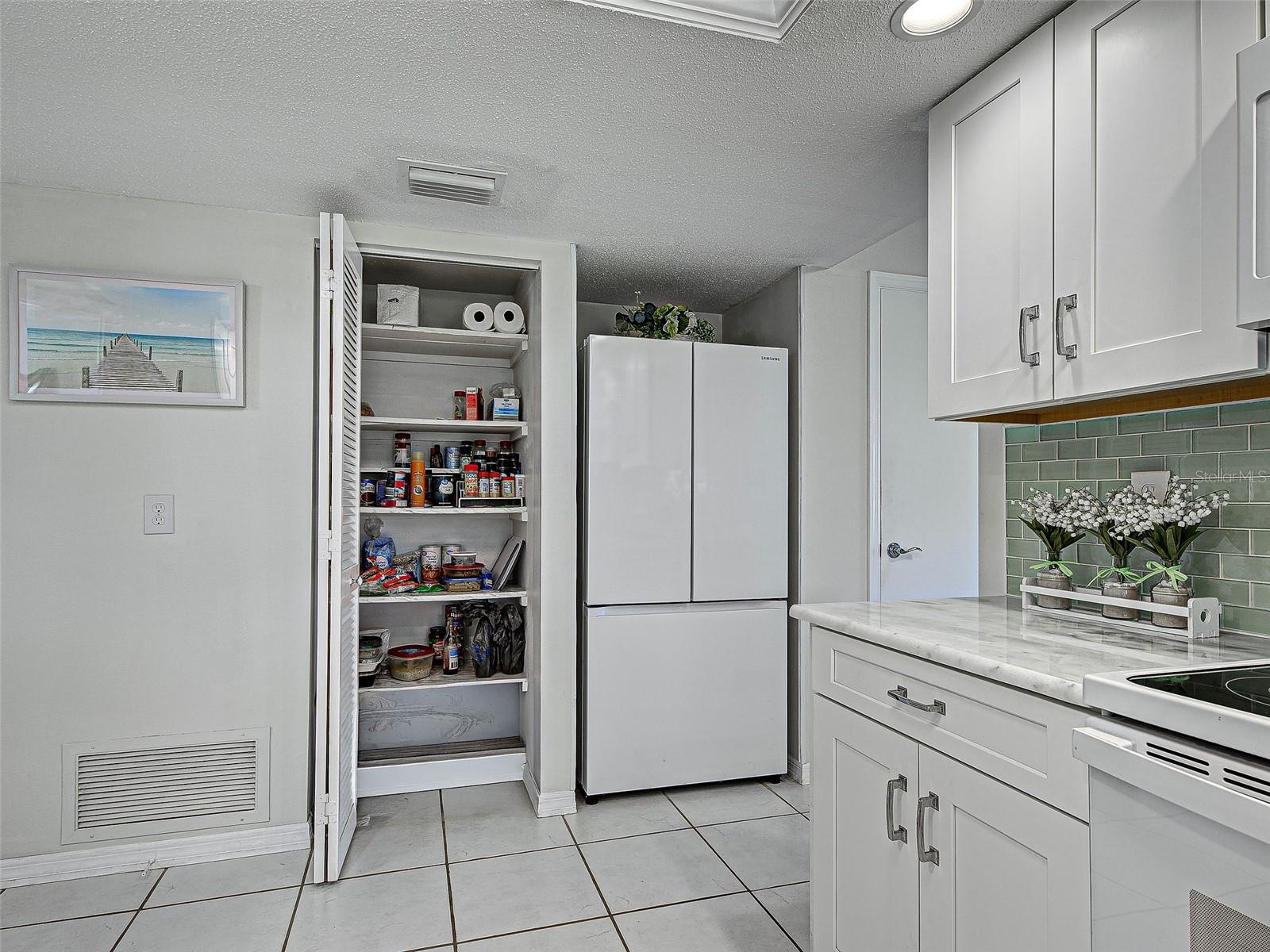 VIVIENDA WEST - Residential