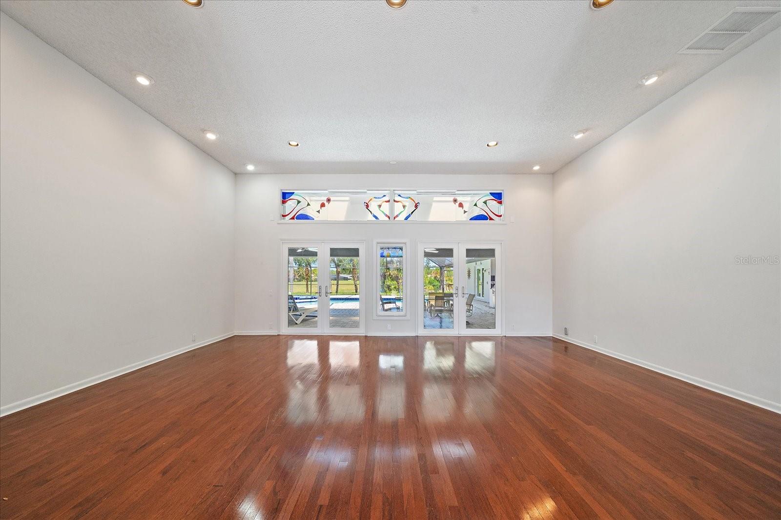 COUNTRY CLUB OF SARASOTA THE - Residential