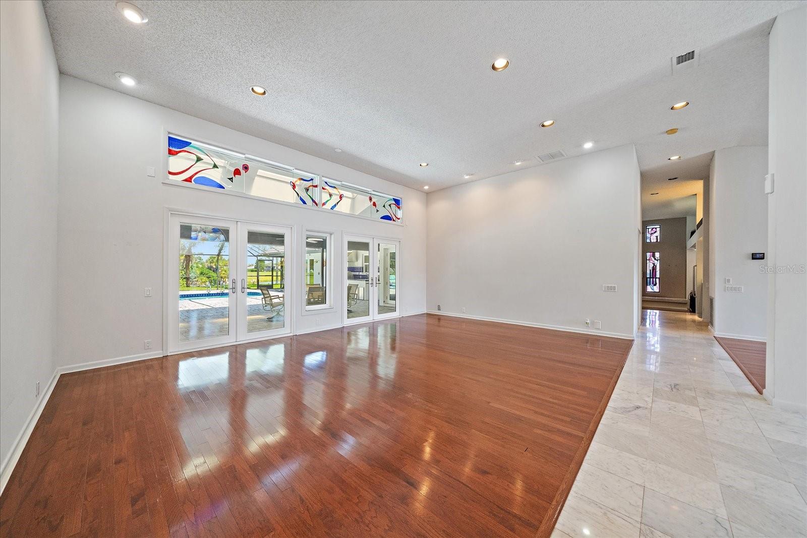 COUNTRY CLUB OF SARASOTA THE - Residential