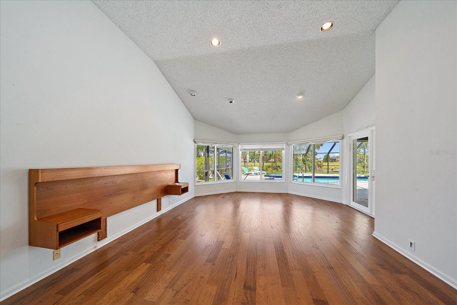 COUNTRY CLUB OF SARASOTA THE - Residential