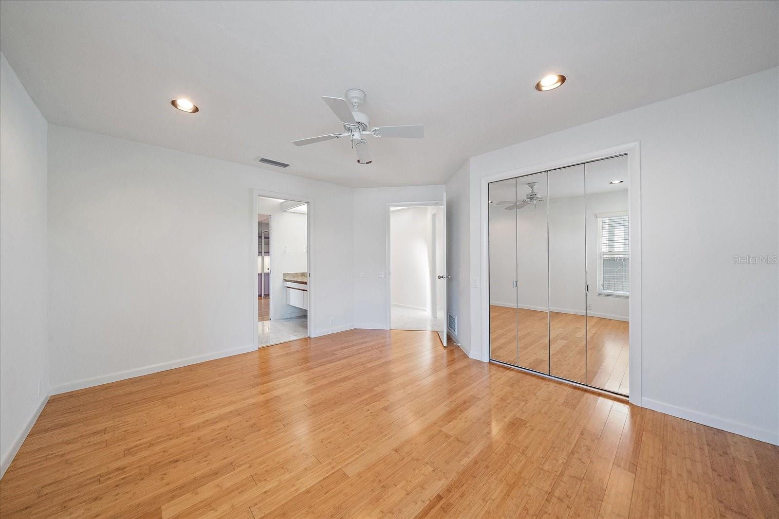 COUNTRY CLUB OF SARASOTA THE - Residential