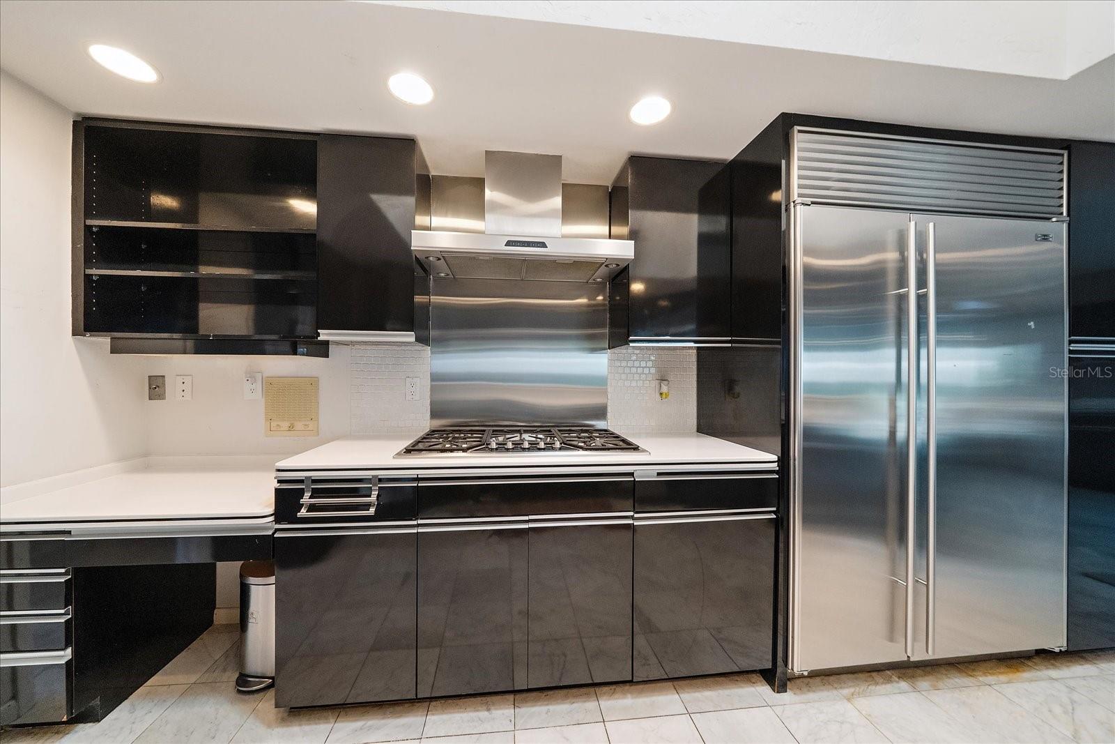 COUNTRY CLUB OF SARASOTA THE - Residential