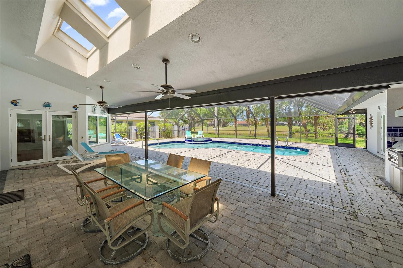 COUNTRY CLUB OF SARASOTA THE - Residential