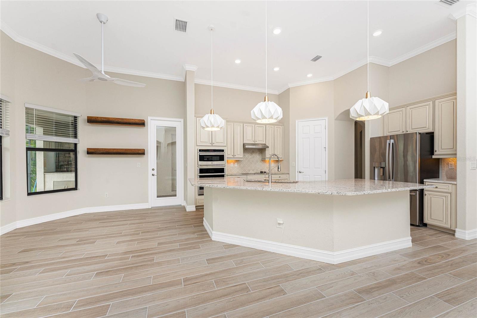 SARASOTA NATIONAL PH 8 - Residential