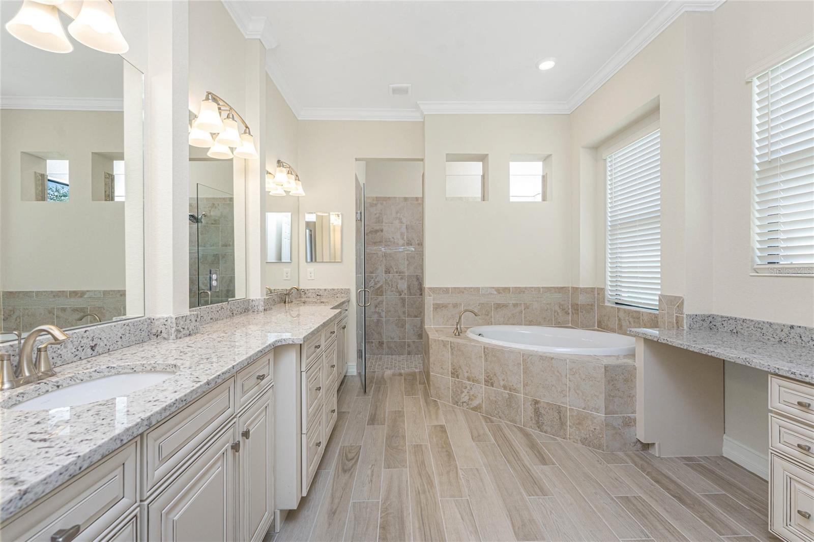 SARASOTA NATIONAL PH 8 - Residential