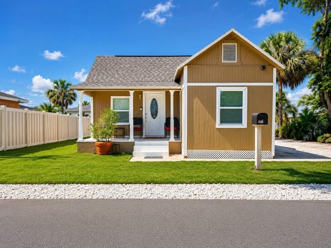 Photo of 802 Jurgens Street, Clearwater, FL 33755 (MLS # TB8514004)
