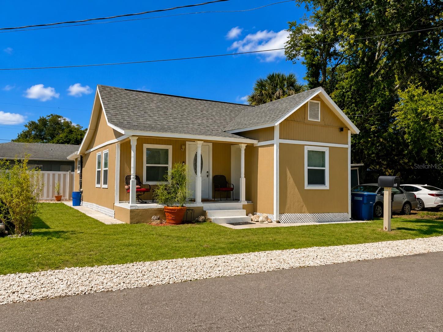 802 JURGENS STREET