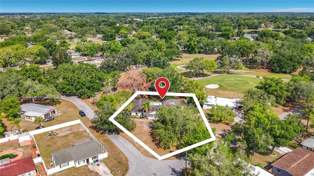 Photo of 1003 W Outbound Place, Tampa, FL 33612 (MLS # TB8505290)