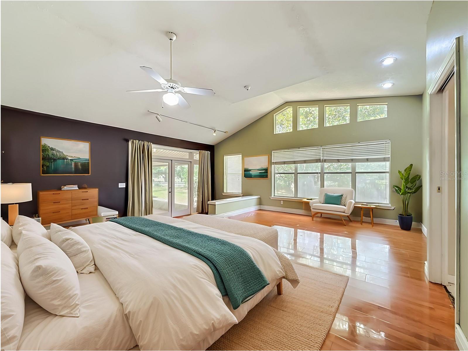 1003 W OUTBOUND PLACE