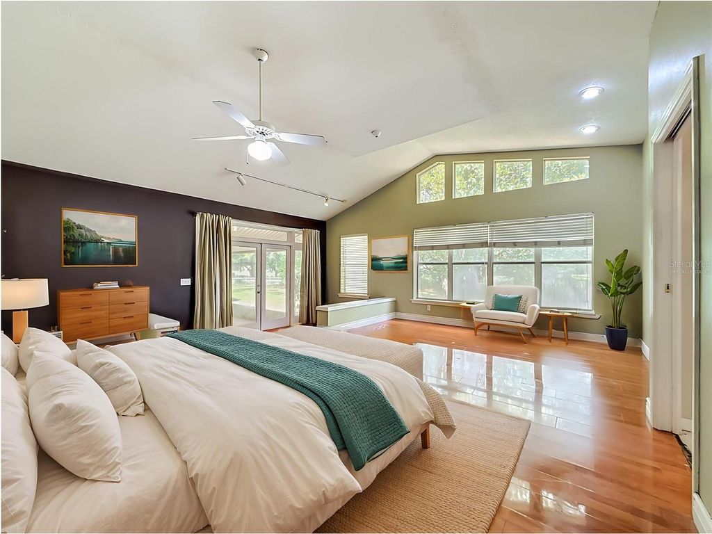 Photo of 1003 W Outbound Place, Tampa, FL 33612 (MLS # TB8505290)