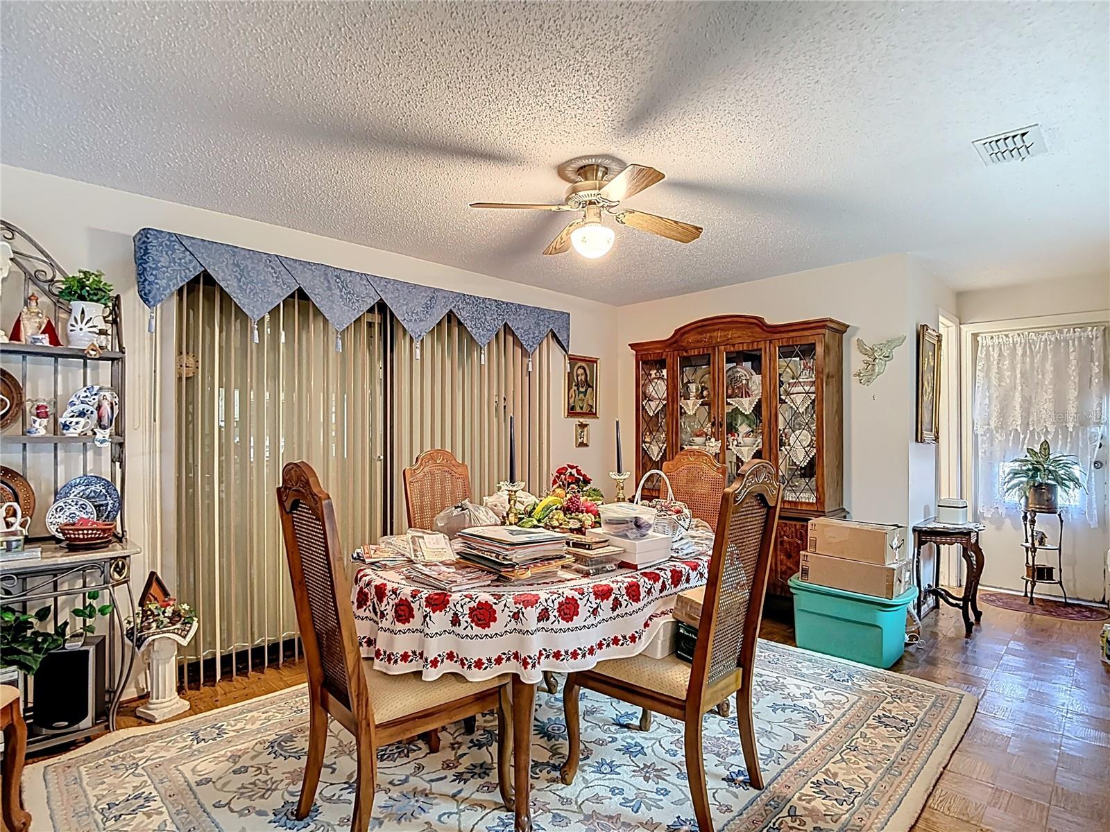 LAKEWOOD VILLAS - Residential