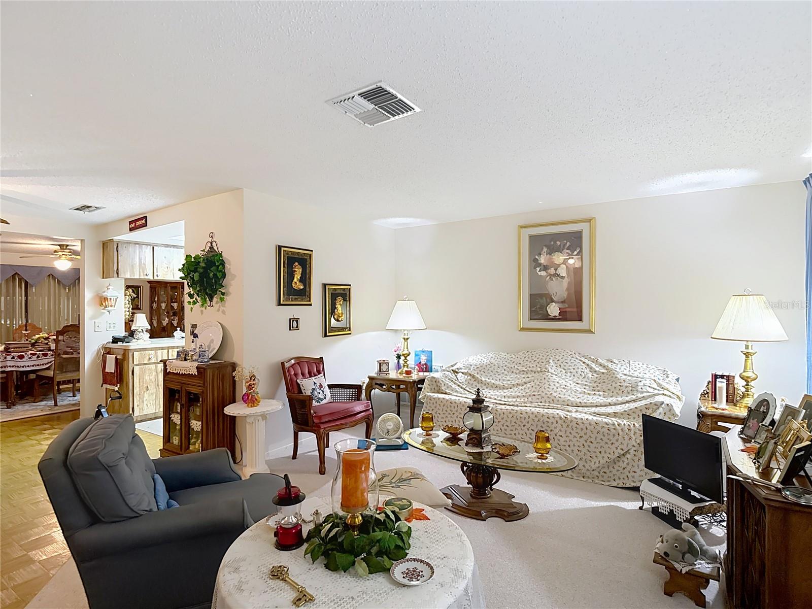 LAKEWOOD VILLAS - Residential