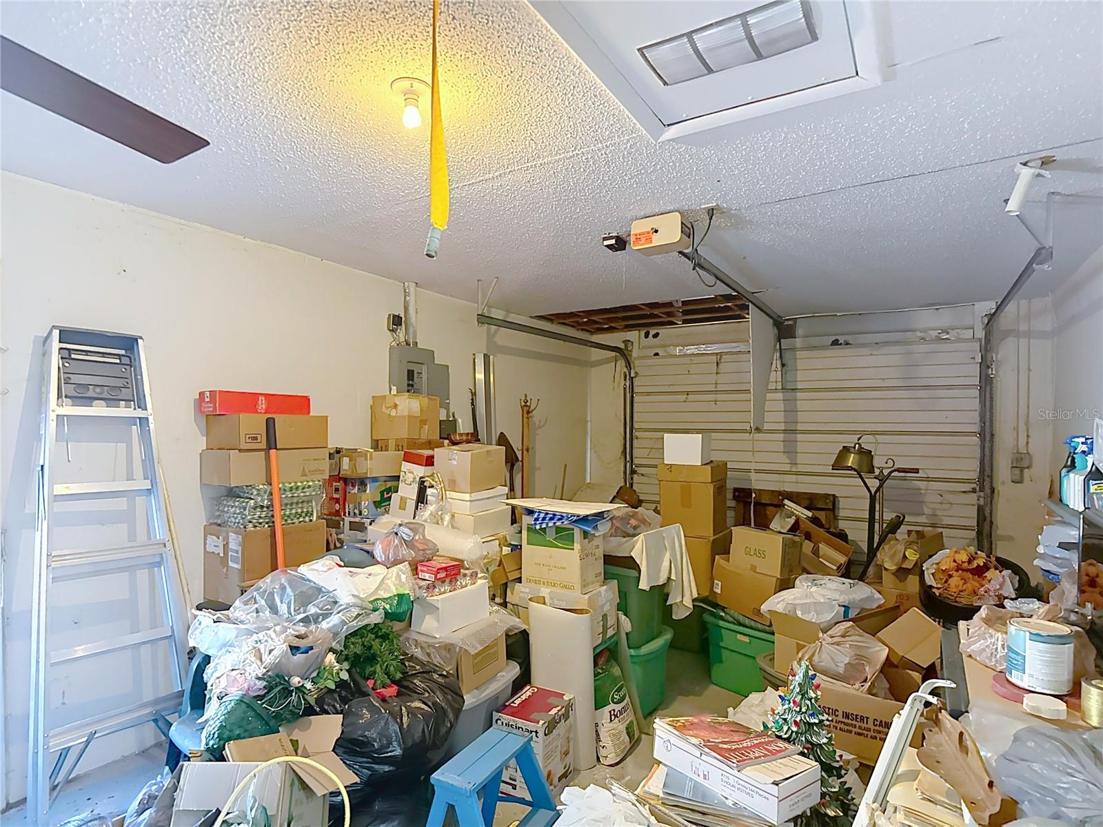 LAKEWOOD VILLAS - Residential