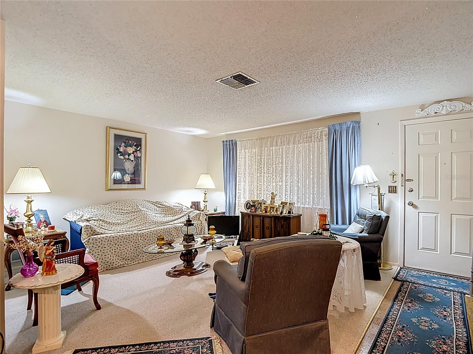 LAKEWOOD VILLAS - Residential