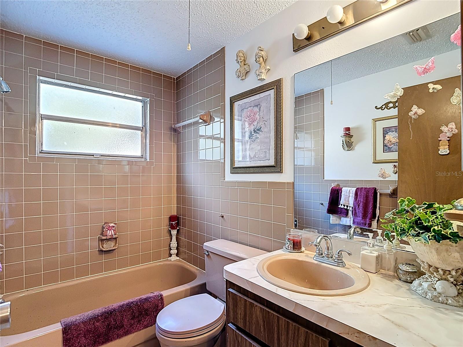 LAKEWOOD VILLAS - Residential