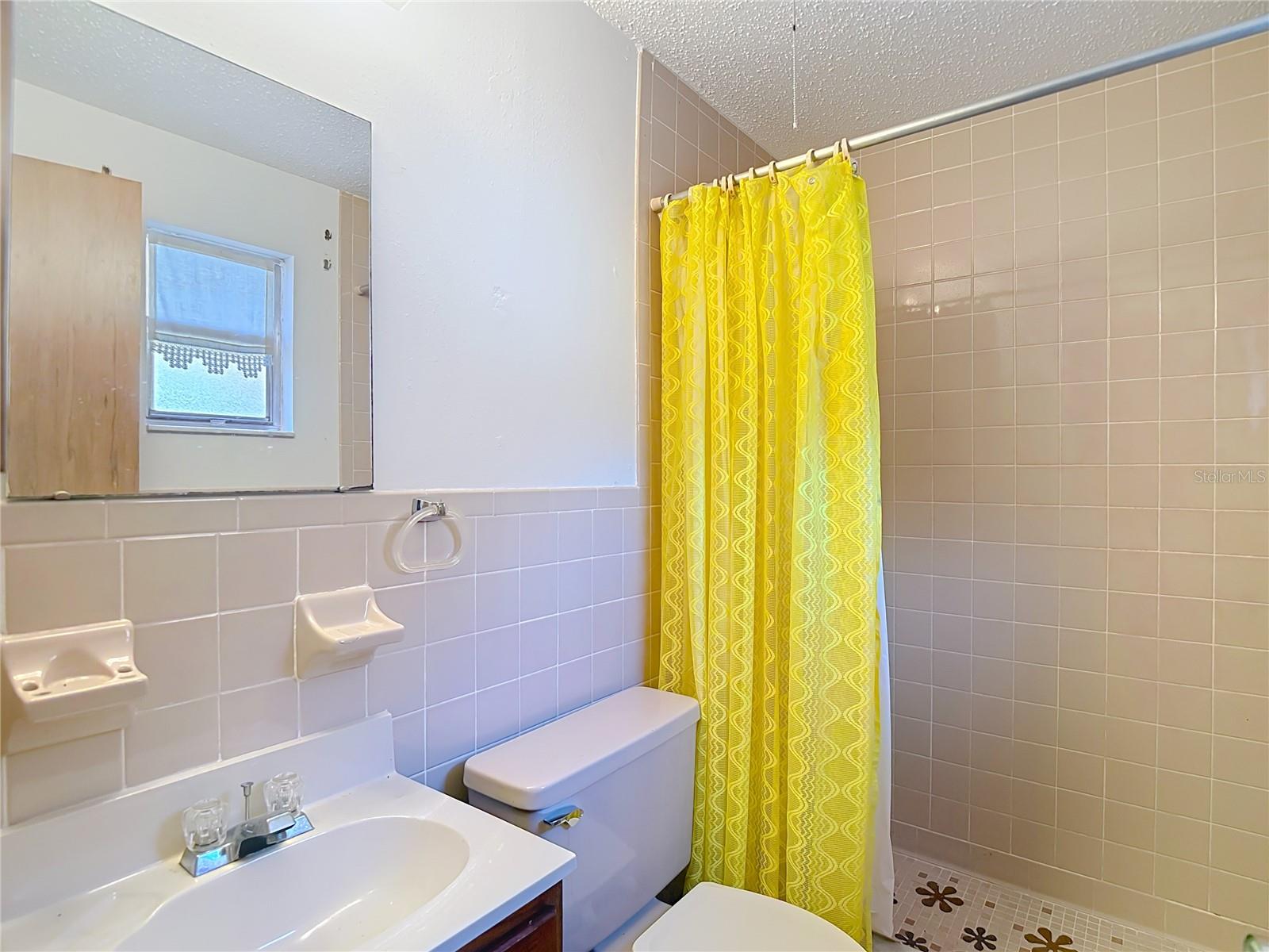 LAKEWOOD VILLAS - Residential