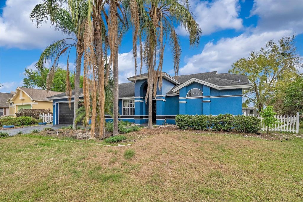 Photo of 523 Little Lake Court, Winter Haven, FL 33884 (MLS # O6391604)