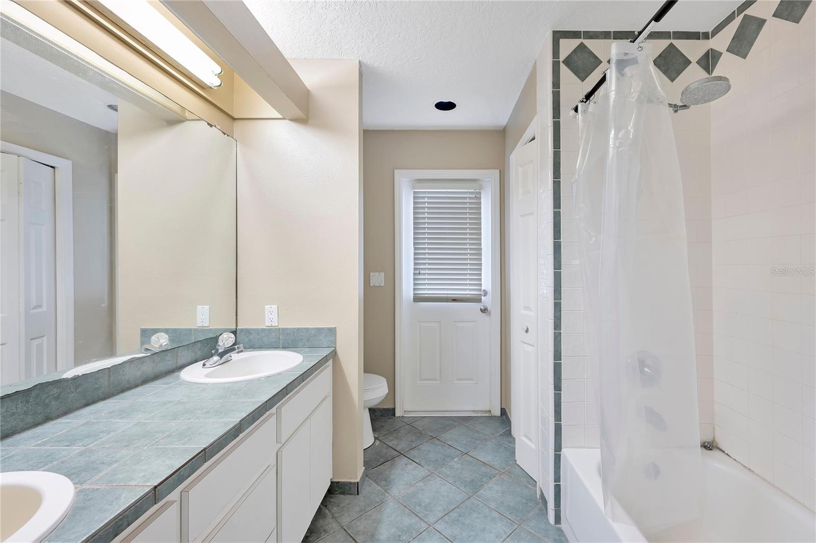 LITTLE LAKE ESTATES - Residential