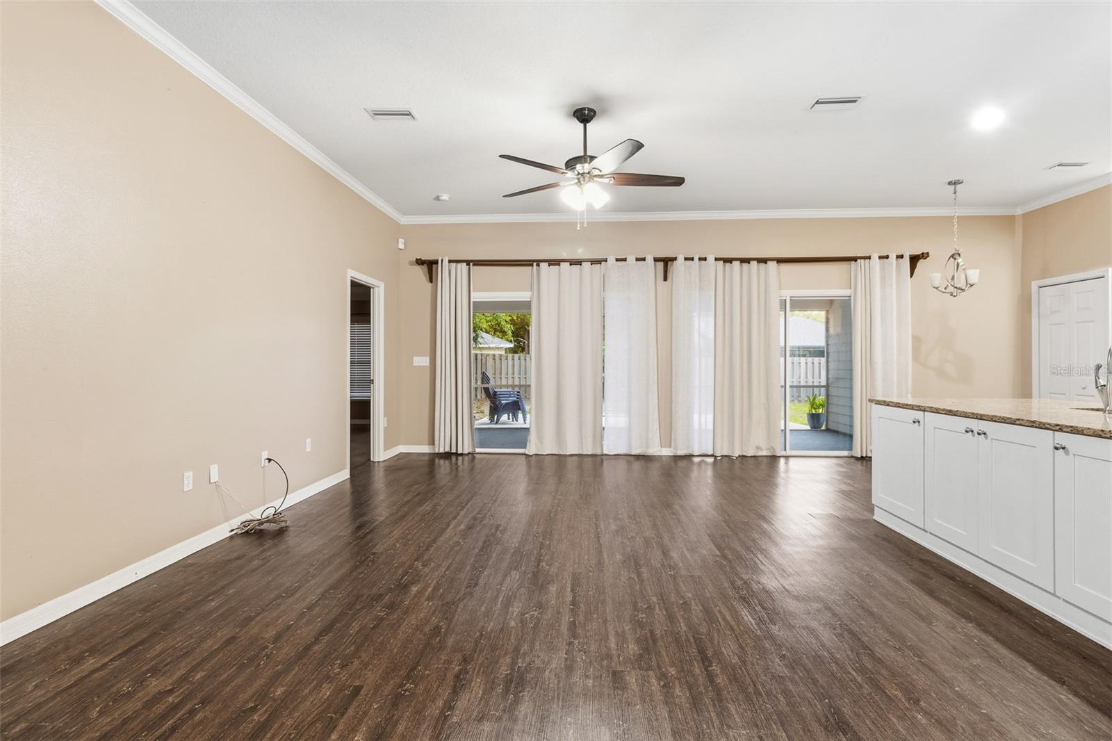 MENTONE CLUSTER PH 8 - Residential