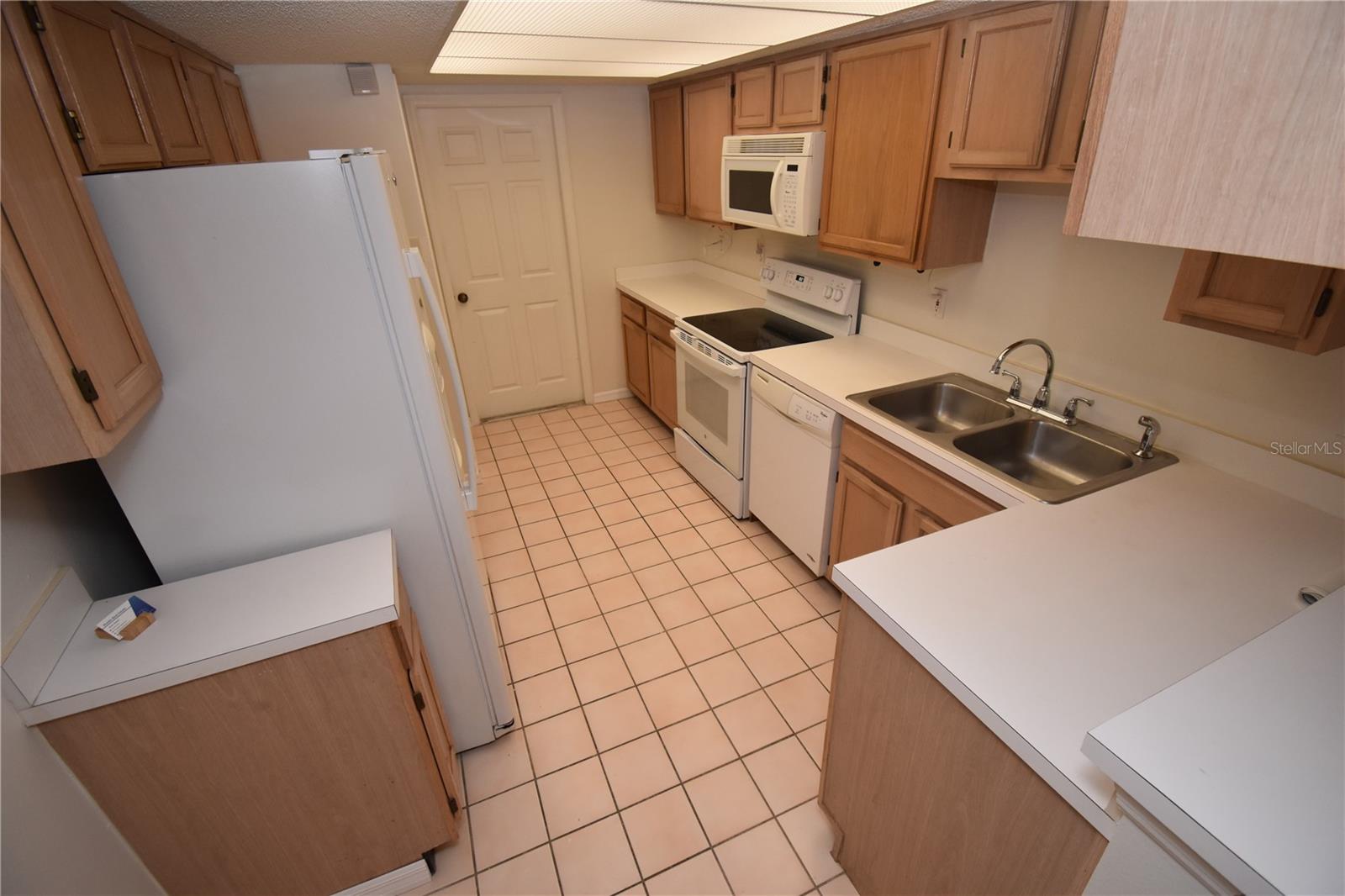 CALUMET AT CENTERGATE 1 - Residential