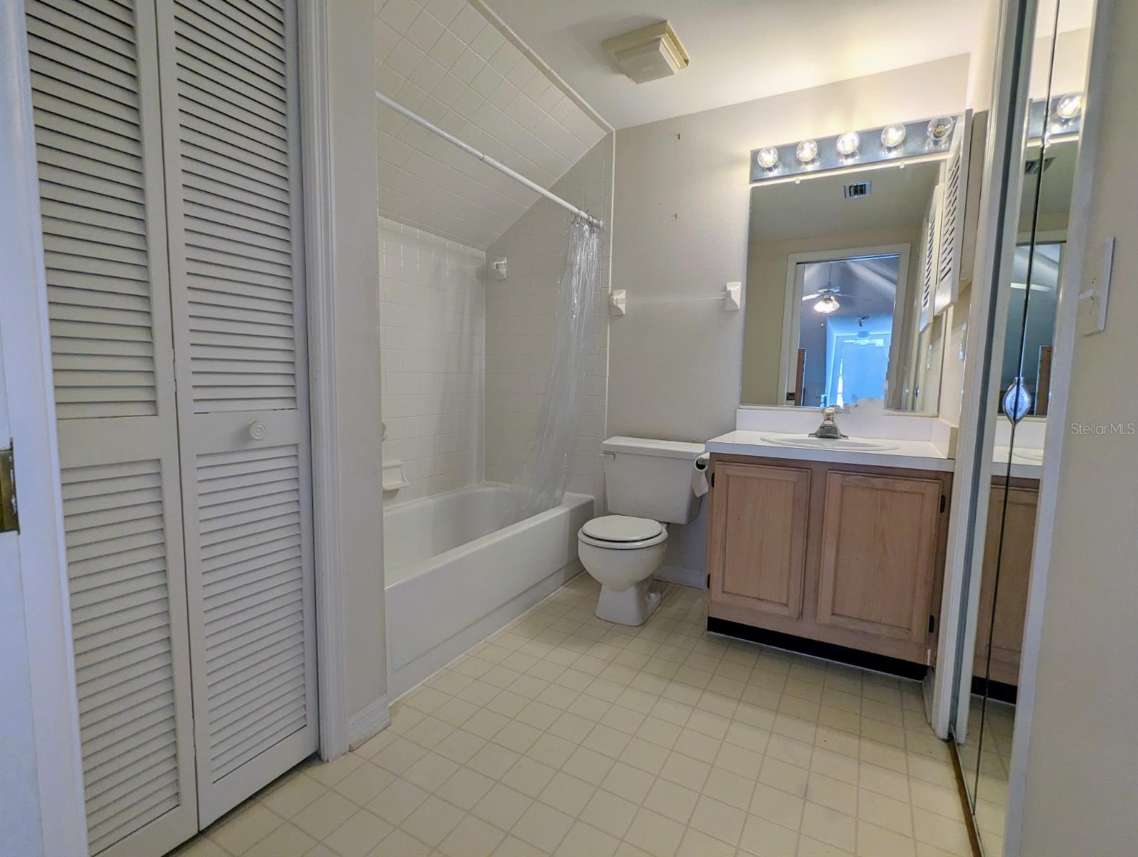 CALUMET AT CENTERGATE 1 - Residential