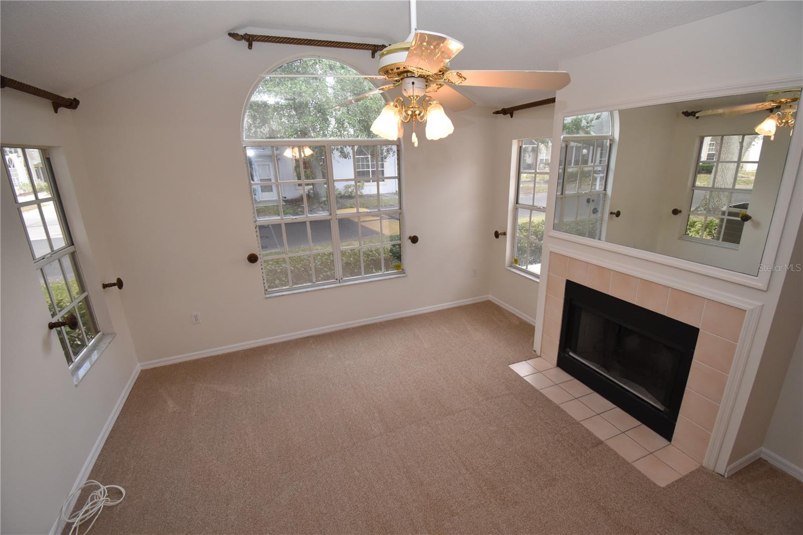 CALUMET AT CENTERGATE 1 - Residential