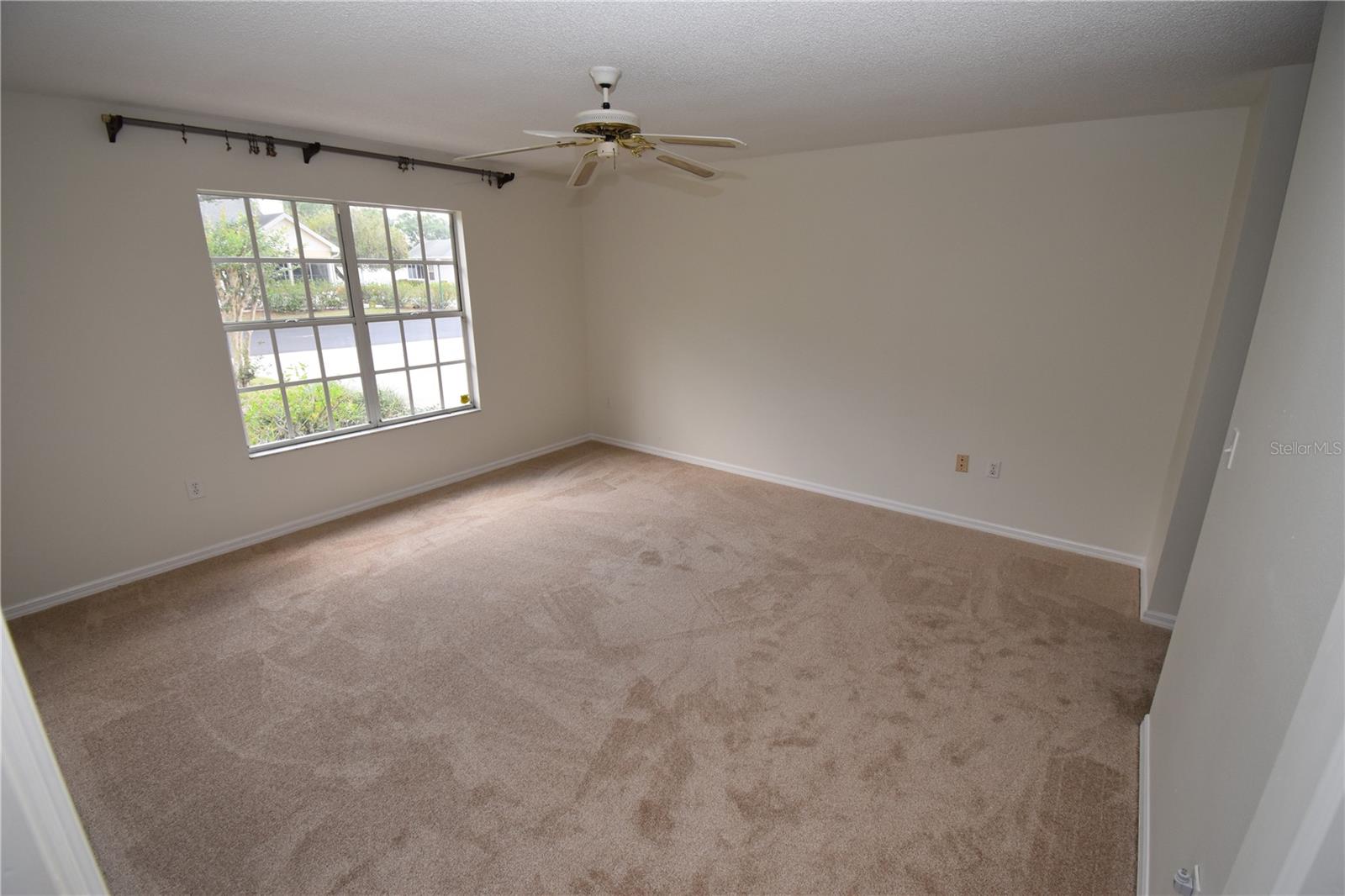 CALUMET AT CENTERGATE 1 - Residential