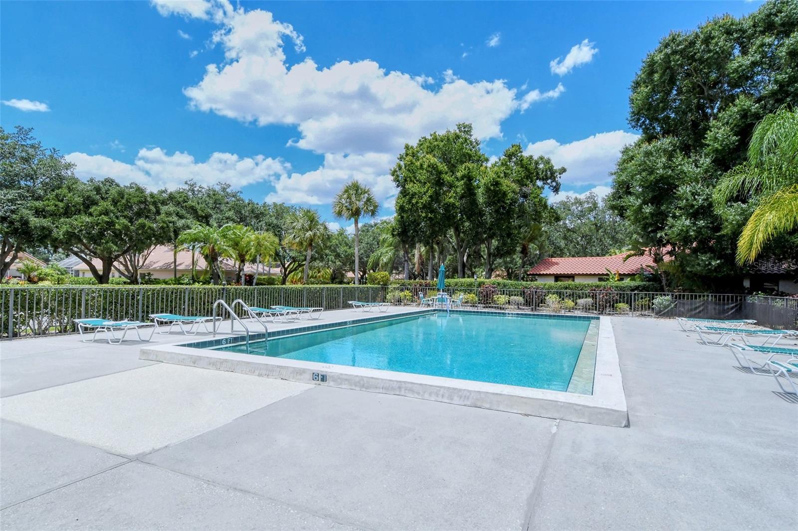 GOLF POINTE AT PALM-AIRE CC SEC III - Residential