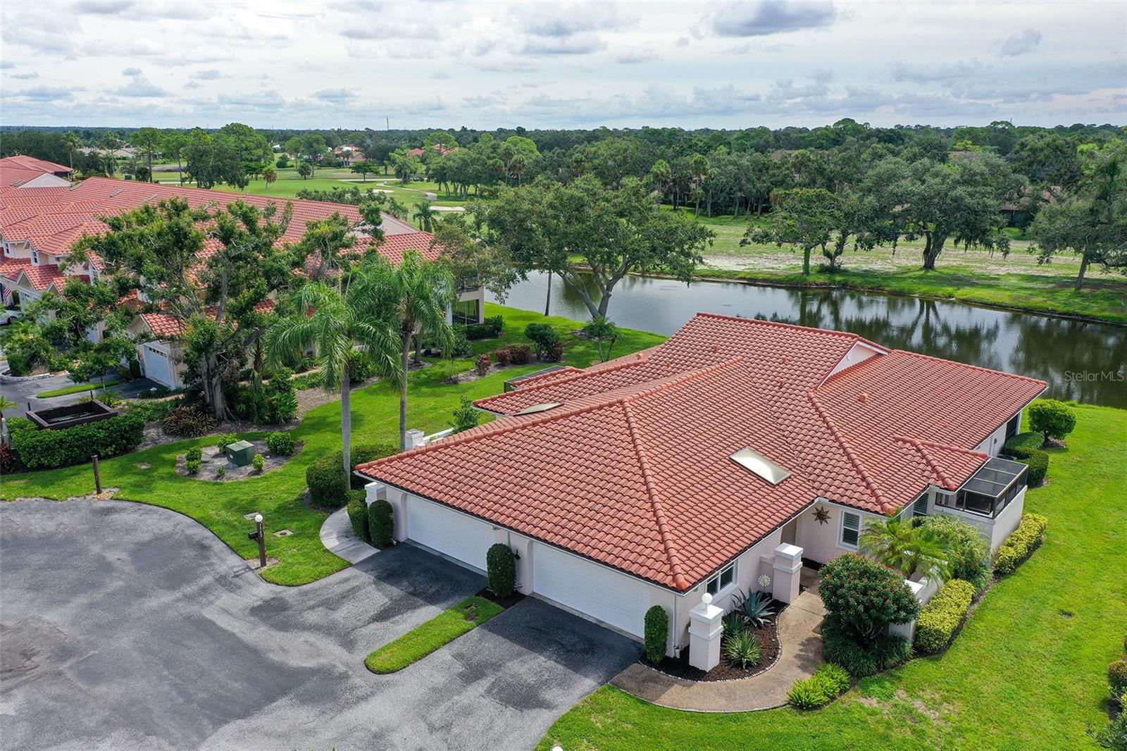 GOLF POINTE AT PALM-AIRE CC SEC III - Residential