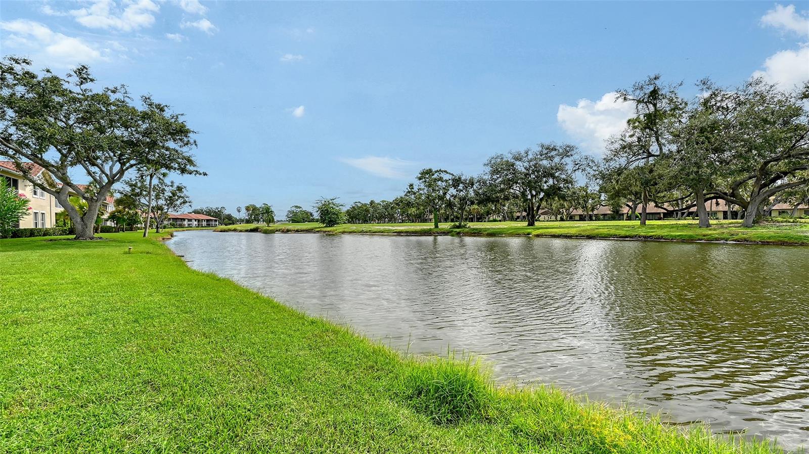 GOLF POINTE AT PALM-AIRE CC SEC III - Residential