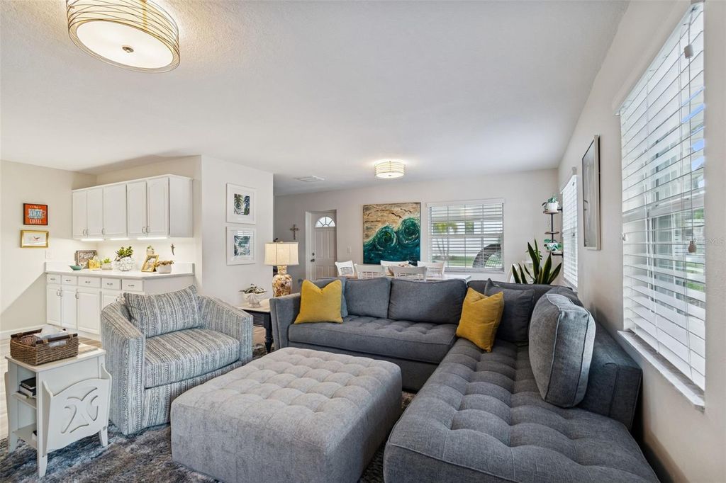 Photo of 4724 W Wallcraft Avenue, Tampa, FL 33611 (MLS # TB8491277)